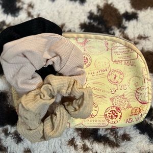Ipsy bag with scrunchies!!
